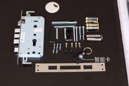 解決你的智能鎖選擇困難癥，乾坤CHIEN KUN智能鎖6806型號(hào)開箱測(cè)評(píng)