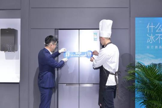 三文魚原鮮挑戰(zhàn)后，又玩冰水同框，這個(gè)品牌為何熱衷挑戰(zhàn)不可能?