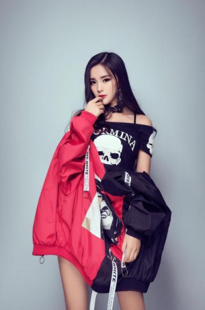 行走的“中華曲庫”，KK直播范范冰用真心換真情