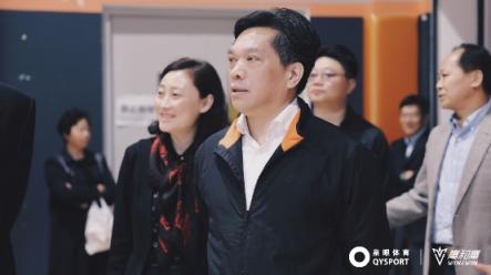 國家體育總局副局長李建明參觀鷹和鷹場館，全民健身在路上