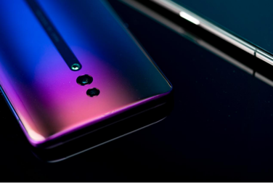 《王牌星機》大咖說，OPPO“網(wǎng)癮”總裁現(xiàn)場猛爆料