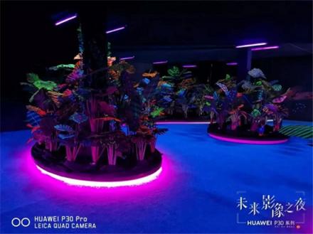 新美學(xué)時代的科技藝術(shù)品，華為P30抓住了時尚之魂