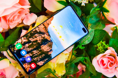 不止領(lǐng)先！三星Galaxy S10+比華為P30 Pro屏幕體驗出色太多