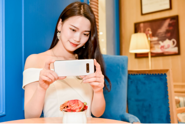 拍攝上三星Galaxy S10與華為P30孰強(qiáng)孰弱，比比就知道
