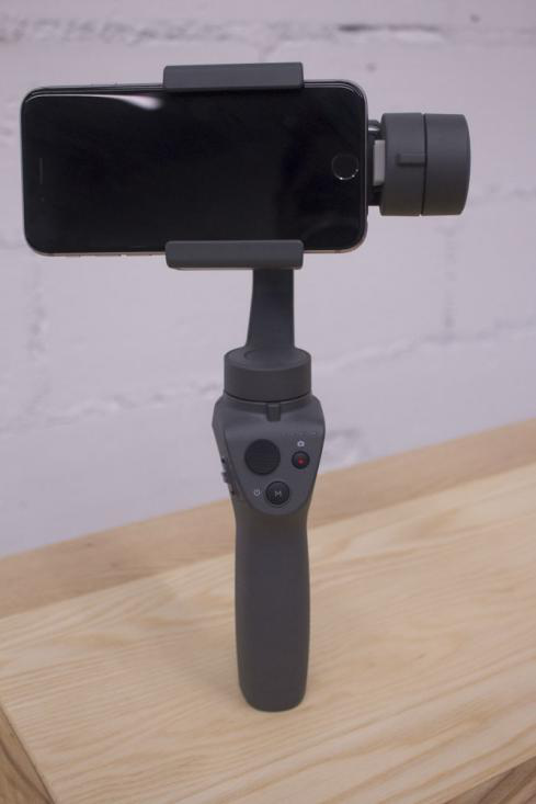 2019年熱門手機(jī)穩(wěn)定器大疆osmo mobile 2、百諾P1、智云smooth4專業(yè)測評