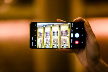 三星Galaxy S10拍視頻穩(wěn)定、清晰 領(lǐng)先華為P30