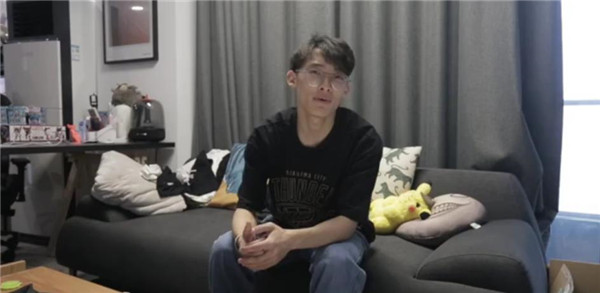 95后男孩臥室遭曝光，一平30萬房間讓人震驚！