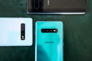 超值！三星Galaxy S10系列1000元換新補(bǔ)貼、24期免息等你來(lái)?yè)?/></p><p>此外，為了讓消費(fèi)者購(gòu)機(jī)更輕松無(wú)壓力，三星還與支付寶花唄和捷信達(dá)成合作?；顒?dòng)期間，消費(fèi)者在三星指定線下合作門(mén)店購(gòu)買(mǎi)Galaxy S10系列即可辦理“0首付、0利息”的支付寶花唄3、6、12、24期免息分期;或辦理捷信分期，享10期0利息優(yōu)惠購(gòu)機(jī)。這一次，三星可謂實(shí)力寵粉!</p><p align=