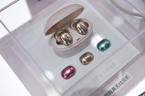 CES Asia 2019，1MORE展現(xiàn)高音質(zhì)與顏值兼?zhèn)涞臅r尚真無線藍牙耳機