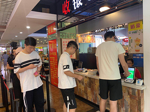 錢客多電子立牌助力大連理工大學升級智慧校園