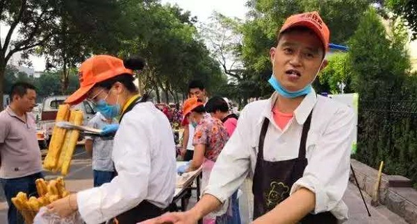 90后夫妻賣油條年入30萬(wàn)！做凈水器加盟代理商賺得更多