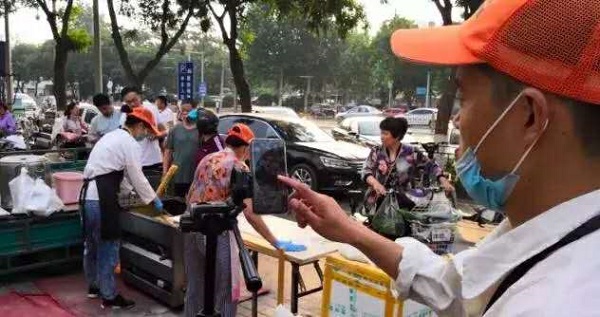 90后夫妻賣油條年入30萬(wàn)！做凈水器加盟代理商賺得更多