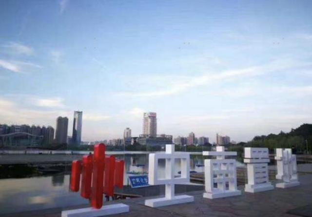 新常態(tài)下地產(chǎn)大鱷紛紛指向國康，房企轉(zhuǎn)型的2條路徑已見規(guī)模
