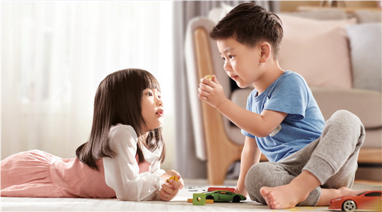 告別碎發(fā)煩惱， 樂享親子時光 飛利浦“小帽兜”兒童理發(fā)器軟萌上市