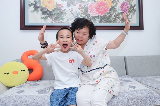退休不是重點(diǎn)，老母親選擇“硬核”生活