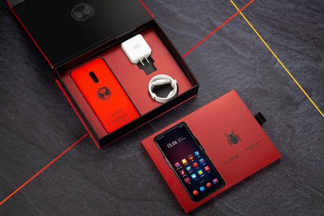 realme 蜘蛛俠電影定制禮盒7月9日正式開售，售價(jià)僅為1799元