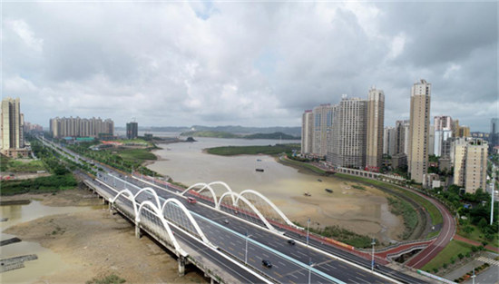 低線零售變革路：蘇寧智慧零售助力縣鎮(zhèn)市場(chǎng)崛起