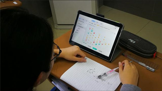 高中老師親測(cè)：科大訊飛超腦學(xué)習(xí)機(jī)，有效
