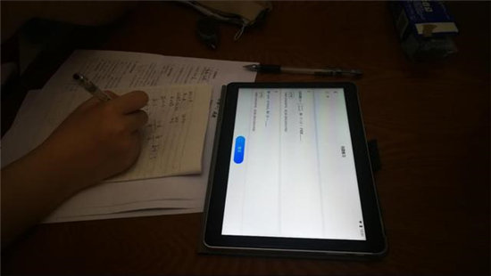 高中老師親測(cè)：科大訊飛超腦學(xué)習(xí)機(jī)，有效