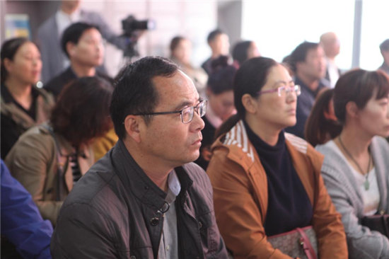 《帶著爸爸去留學(xué)》收官引深思，象山藝坊畫室給出貼心解答