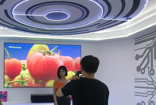 海信激光電視星耀盛典，百位明星駐足打卡