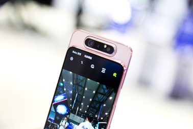 三星Galaxy A80熱銷(xiāo)大揭秘：顏值爆表的實(shí)力派
