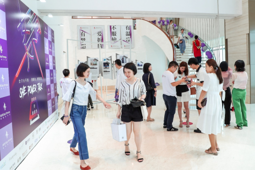 “女子大不同”She Power Talk，一場(chǎng)敢做敢講的“硬核女”狂歡