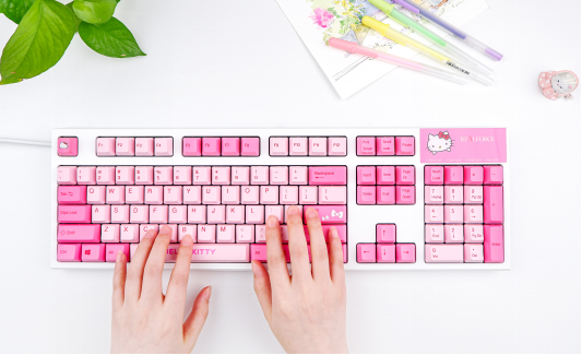 REALFORCE HELLO KITTY限量版鍵盤，ChinaJoy首亮相