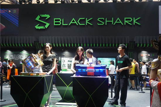 回看黑鯊游戲手機(jī)2 Pro參展ChinaJoy，新手機(jī)用戶評(píng)價(jià)爆棚
