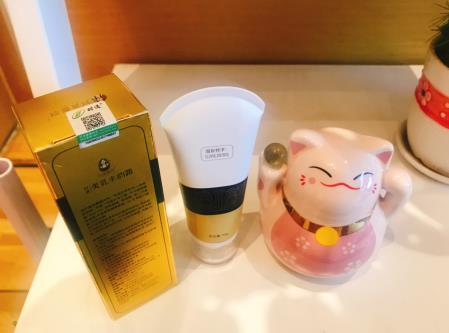 劉燕釀制重磅推出新品豐韻霜，掀起新一輪美麗“革命”