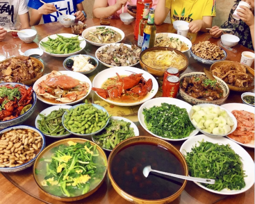 集成灶十大品牌德西曼輕松搞定一桌菜，美味營養(yǎng)又健康