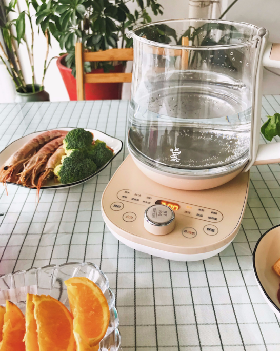 在家不開火也能涮火鍋？鳴盞涮涮養(yǎng)生壺開啟輕養(yǎng)生活