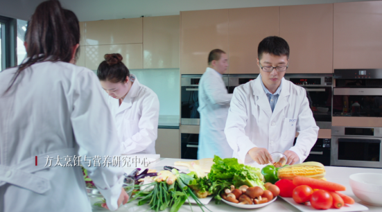 方太問(wèn)鼎2019中國(guó)蒸箱行業(yè)高峰論壇匠心智造獎(jiǎng)，訴說(shuō)方太蒸箱10年匠心之路