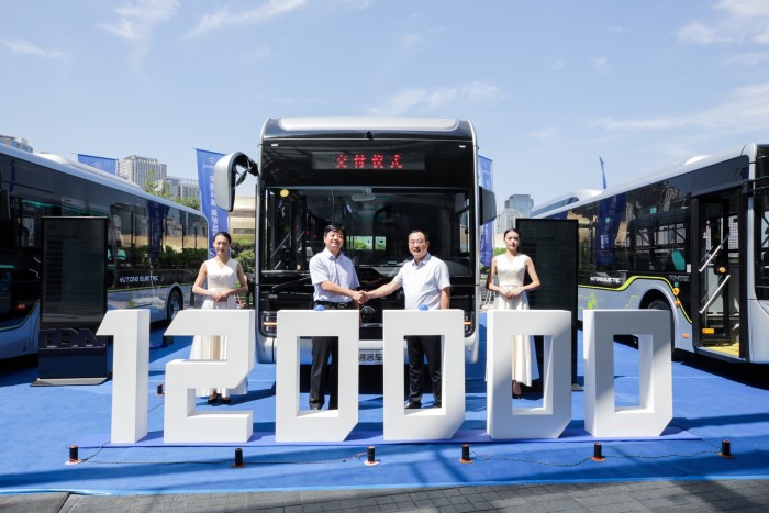 第120000臺(tái)交付，宇通新能源客車引領(lǐng)行業(yè)邁向新高度！發(fā)布高端公交新標(biāo)準(zhǔn)