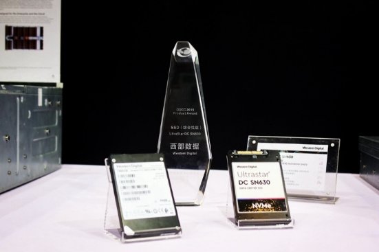 “突破存儲(chǔ)架構(gòu)瓶頸，賦能數(shù)據(jù)中心存儲(chǔ)轉(zhuǎn)型”