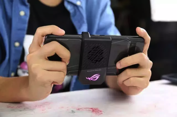 蘋果發(fā)布會(huì)結(jié)束，iPhone11、ROG2等游戲手機(jī)吃雞神器哪家強(qiáng)
