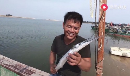不會趕海的段子手不是好相聲演員，漁民老四靠一張嘴走紅西瓜視頻
