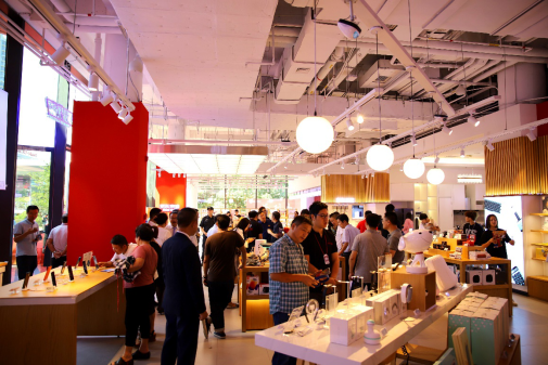 京東之家、京東專賣店五十一店齊開，打造高品質(zhì)生活科技體驗(yàn)中心