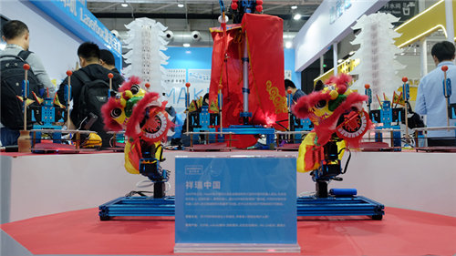 童心制物（Makeblock）攜新品3D打印機(jī)亮相第77屆青島教育裝備展，展現(xiàn)K12 STEAM教育全年齡段產(chǎn)品體系