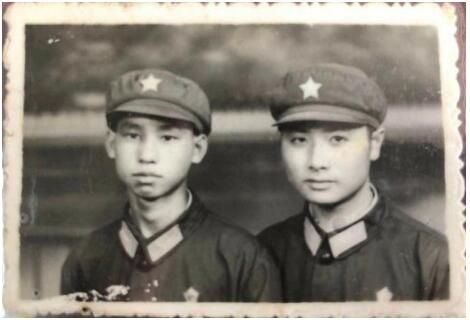 湖南19歲鐵道兵長(zhǎng)眠四川48年，頭條尋人幫82歲哥哥找到他