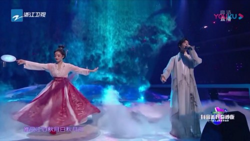 羅云熙戲腔竟這么好聽！他背后的98年美女12歲就獲得全國京劇金獎