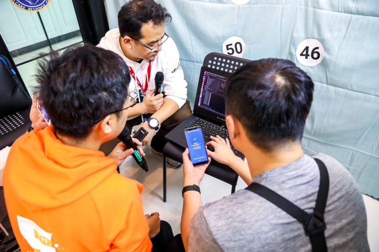 黃健翔秒“變”伊萬(wàn)卡，GeekPwn2019再曝AI漏洞