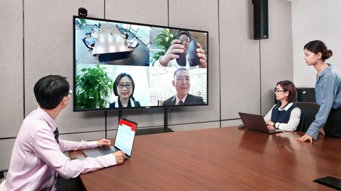 取代投影儀、白板? 開會(huì)，一臺(tái)SURWISE電容會(huì)議平板就夠了