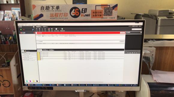 打印店生意忙，為什么學(xué)生還愿意排隊(duì)去打??？