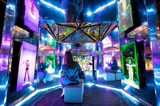 展示國人“家當(dāng)”，踐行“普惠”理念——微眾銀行《我們的家當(dāng)》在北京798開展