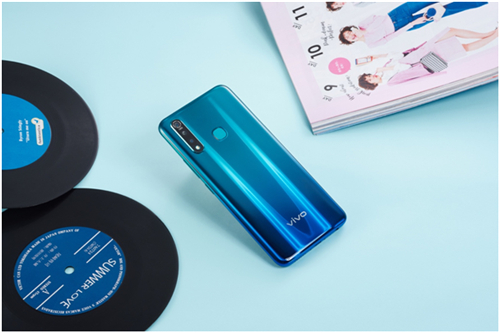 “v快不破”活動狂歡大促，vivo Z5系列潮酷雙11