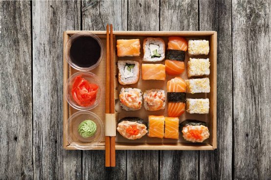 送餐機(jī)器人入駐海外日料店，科技碰撞傳統(tǒng)催生全新餐飲文化