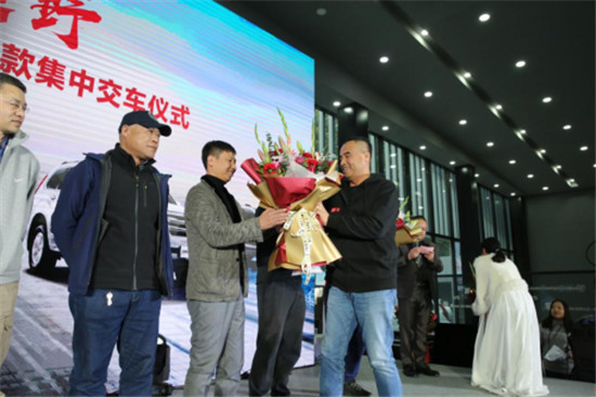 哈弗H9持續(xù)熱銷供不應(yīng)求，集中交車儀式燃爆硬派SUV市場