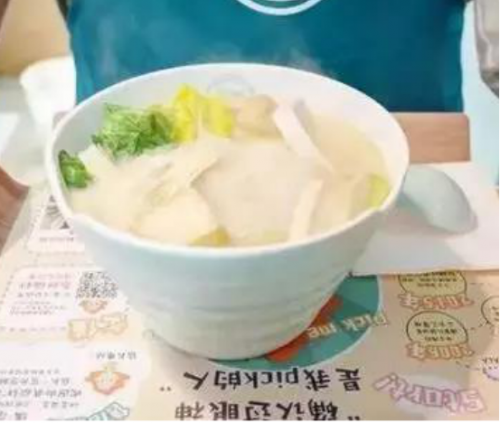 客如云科技注入，聯(lián)手擁有1500家門店的“覓姐”麻辣燙共創(chuàng)餐飲神話