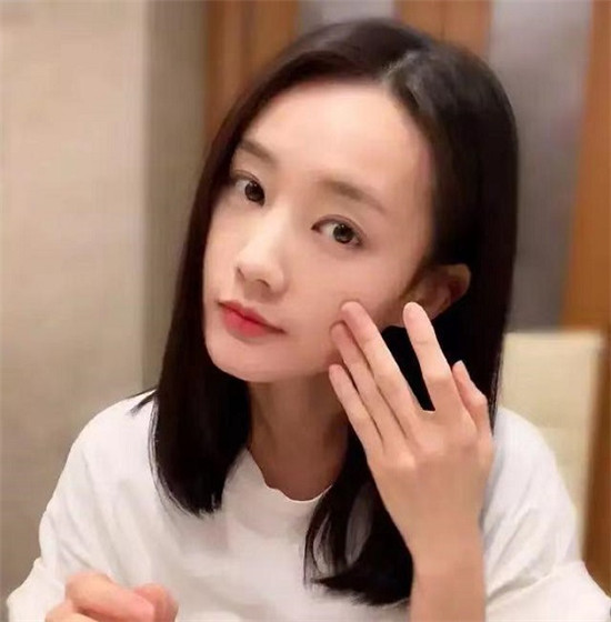 “神仙”顏值李一桐，素顏太驚艷！分享心水好物澳洲AEOLA精華